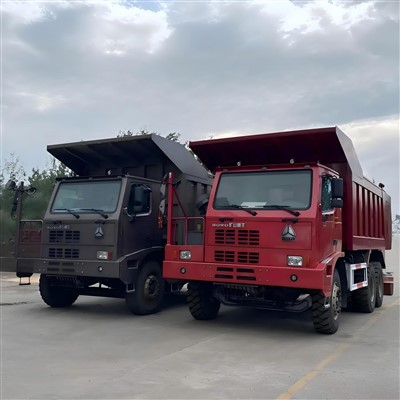 Špeciálny vyklápač na prepravu rudy so širokou karosériou značky Howo{0}}